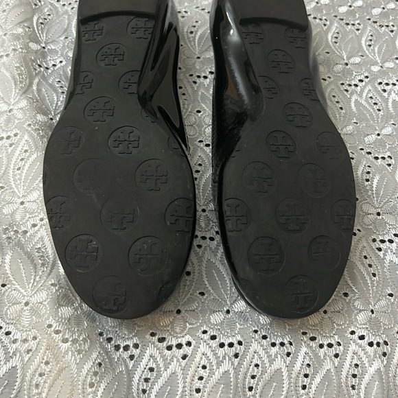 Tory Burch Black Leather Loafers Flats - Picture 4 of 7
